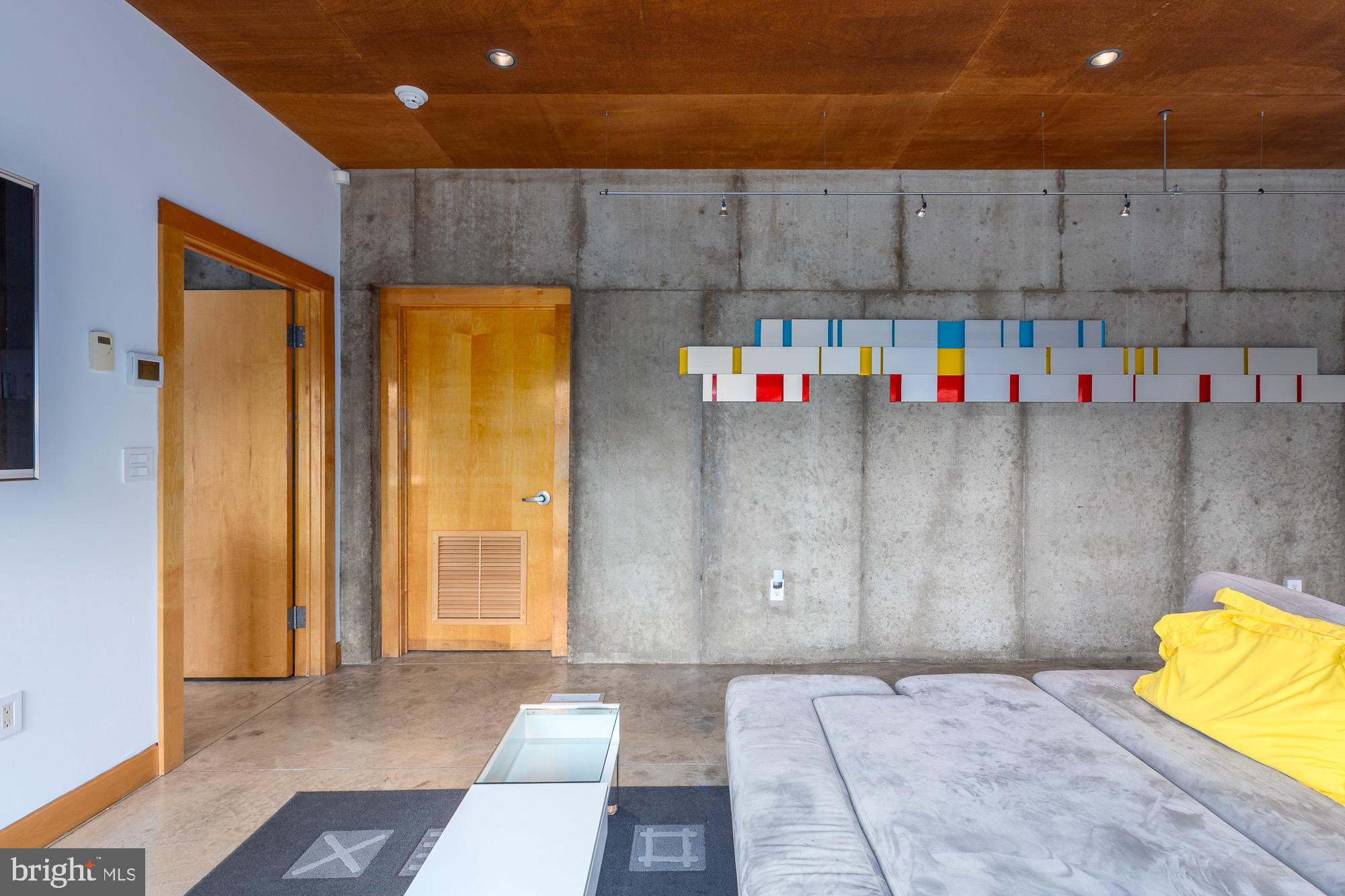 CREST RIVER FARMS - Residential