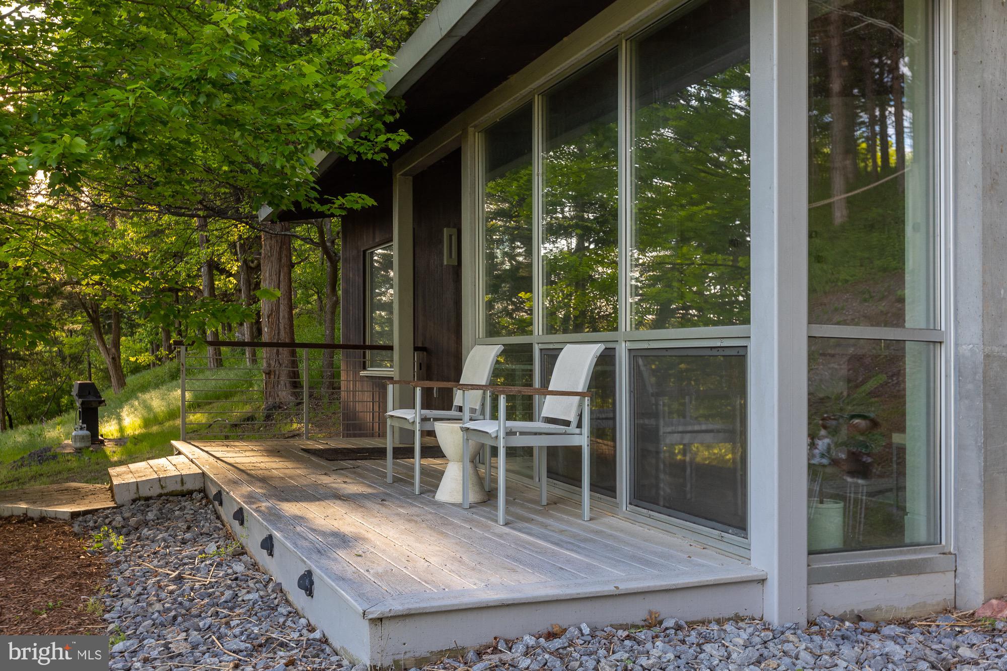 CREST RIVER FARMS - Residential