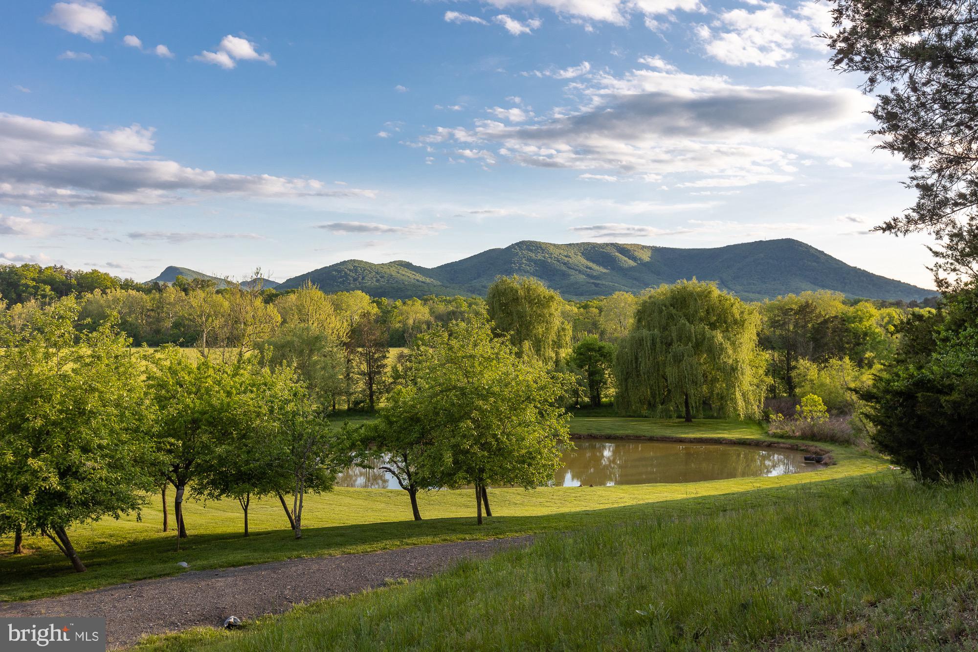 CREST RIVER FARMS - Residential