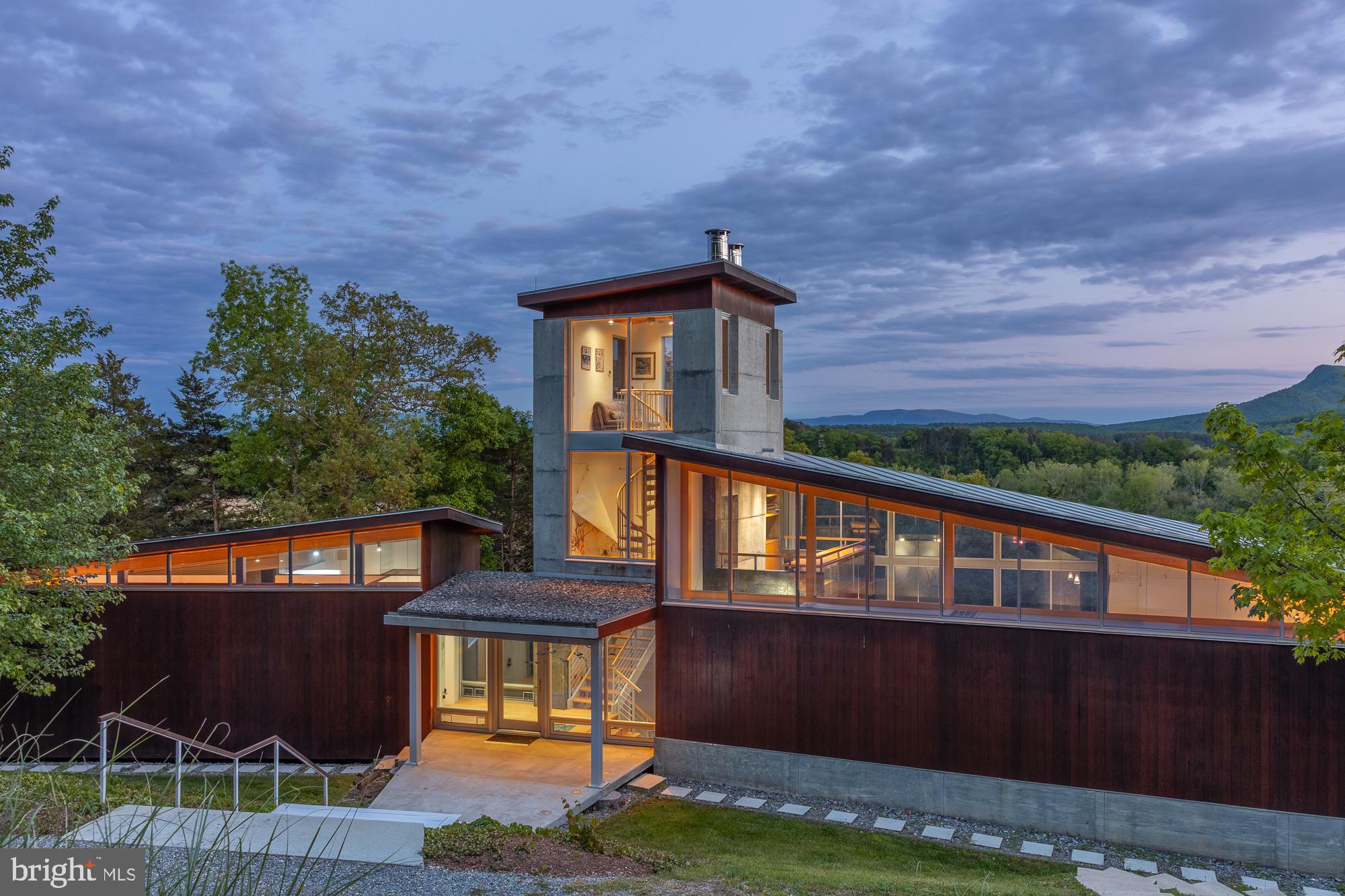 CREST RIVER FARMS - Residential