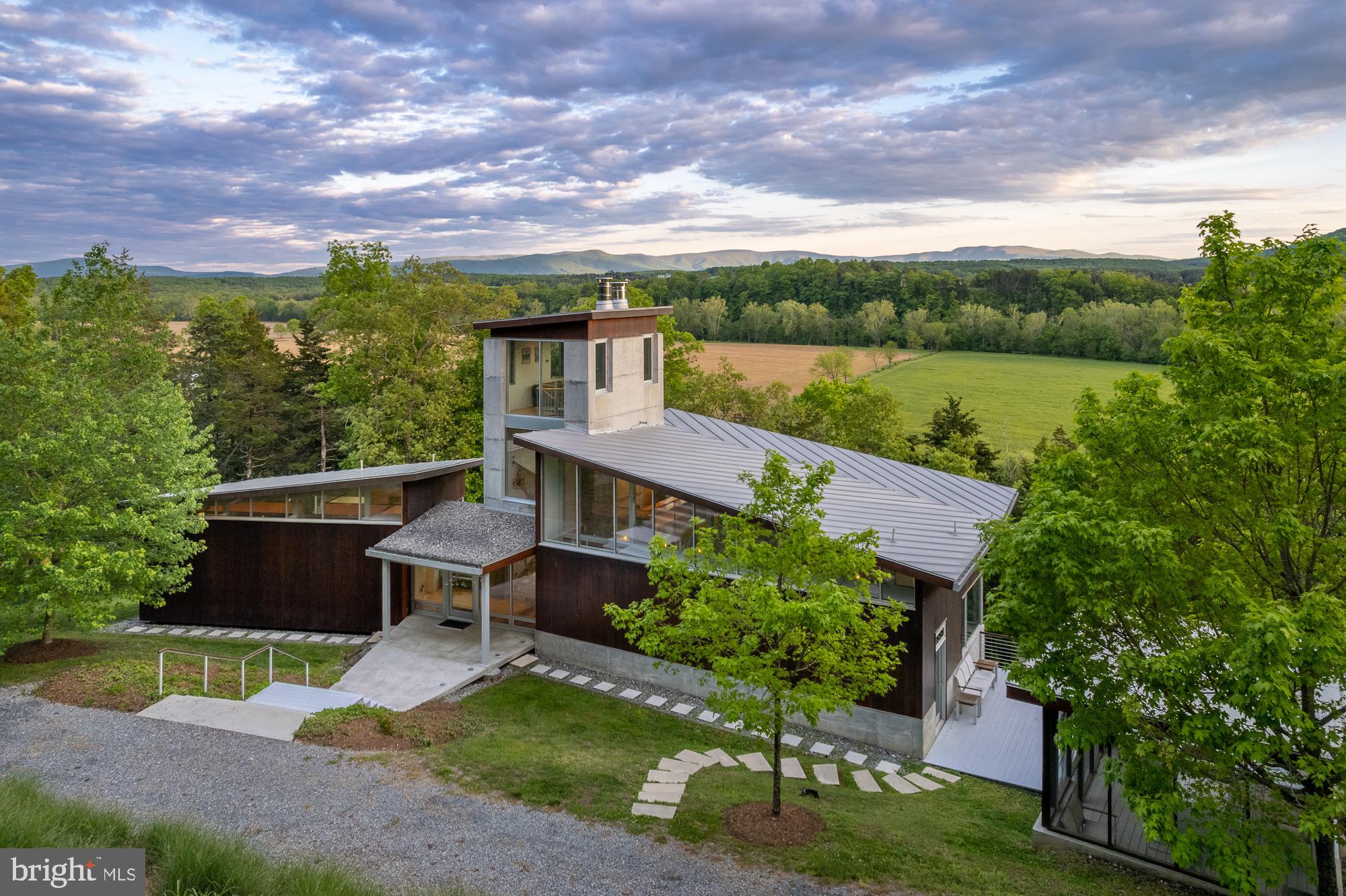 CREST RIVER FARMS - Residential