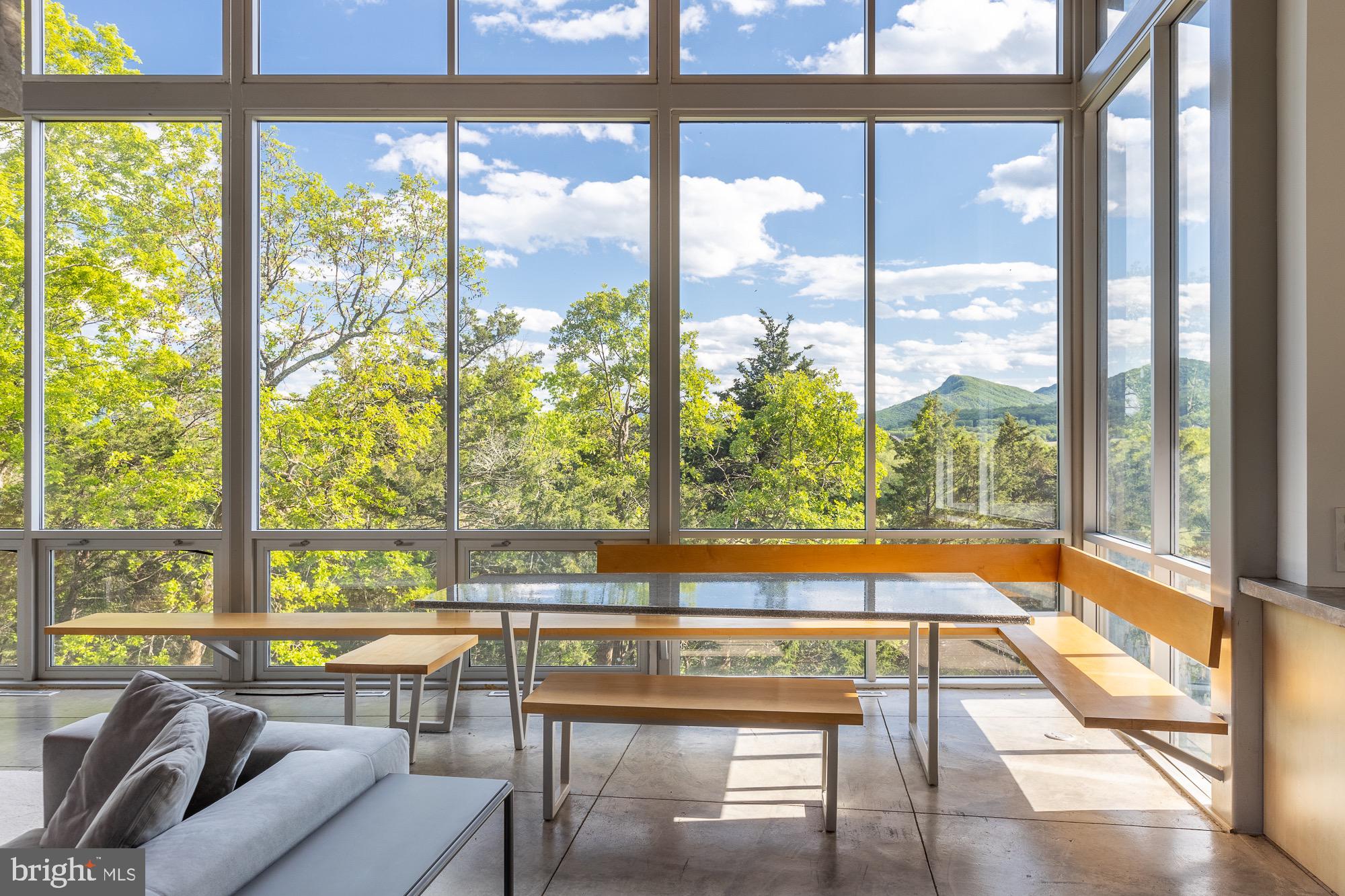 CREST RIVER FARMS - Residential