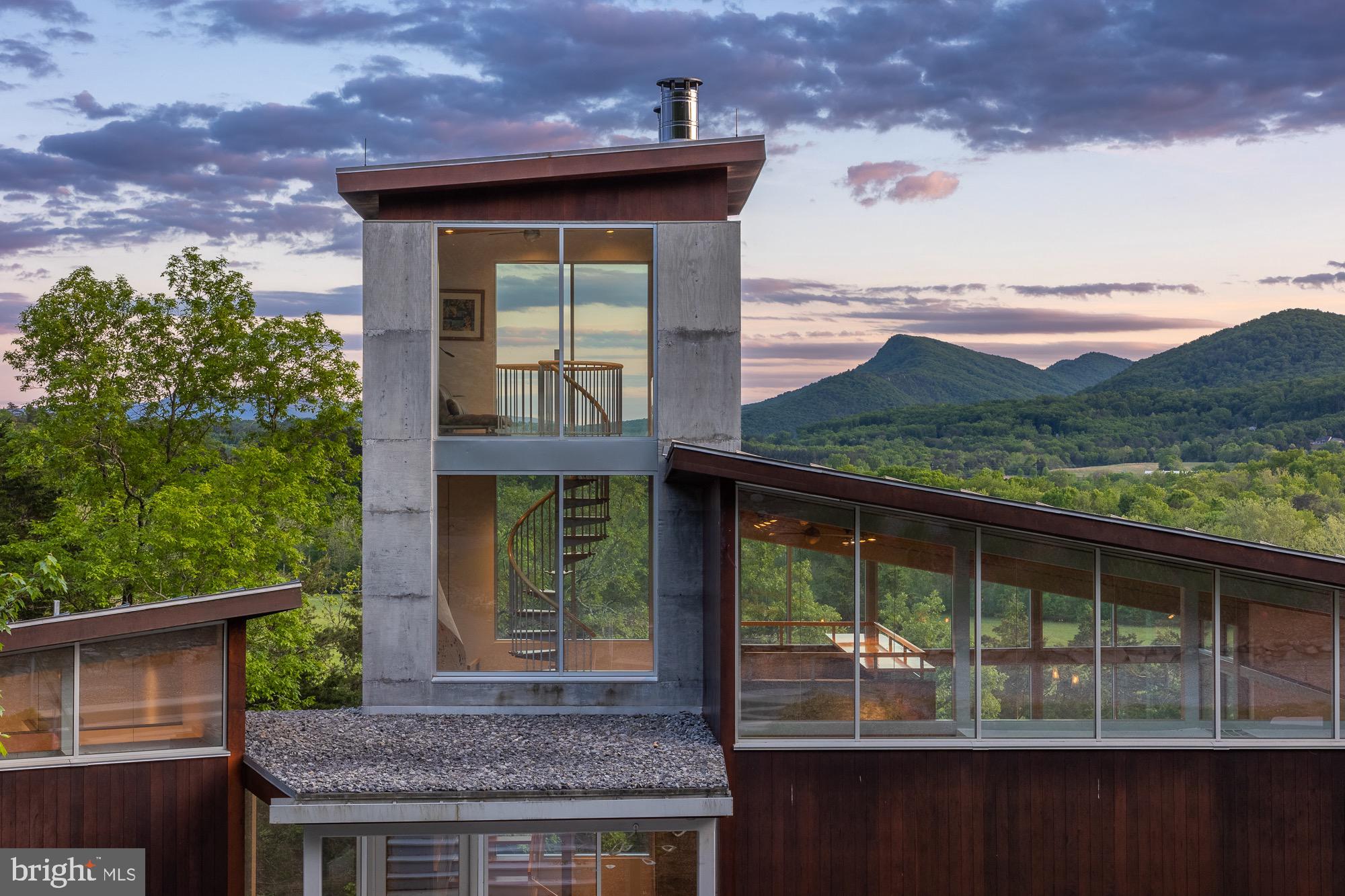 CREST RIVER FARMS - Residential