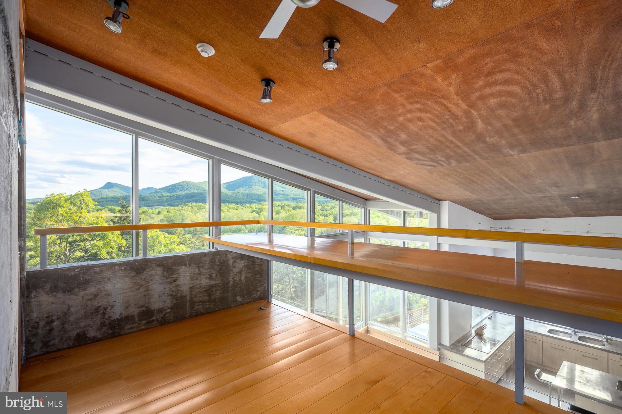 CREST RIVER FARMS - Residential