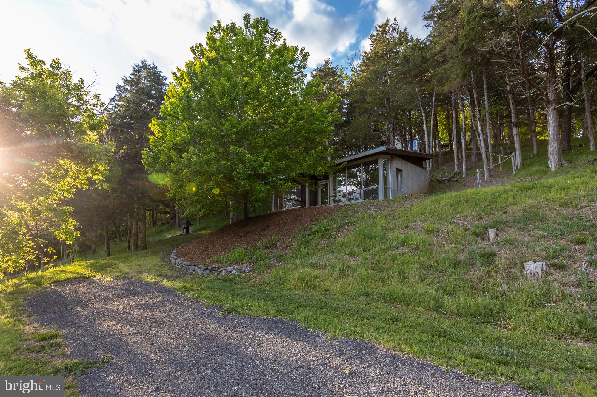 CREST RIVER FARMS - Residential