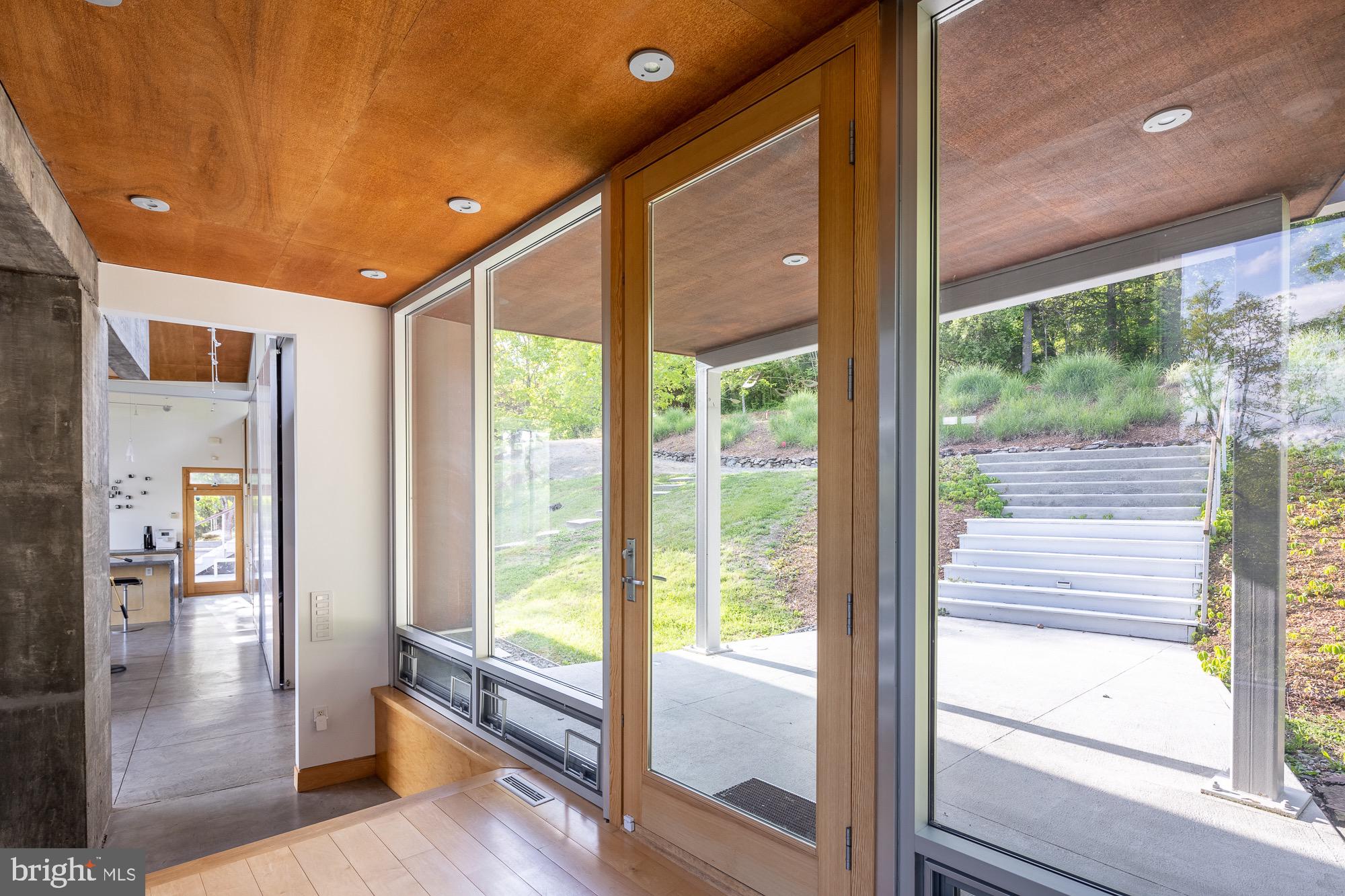 CREST RIVER FARMS - Residential