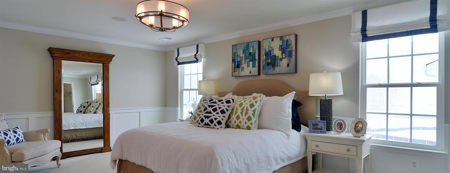 CREEKSIDE VILLAGE - Residential