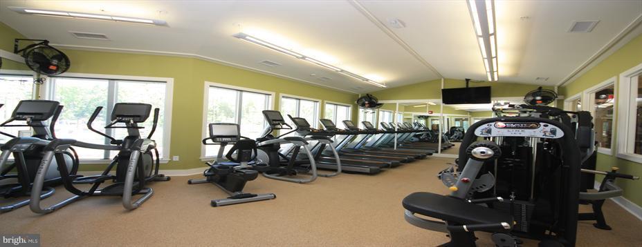 CREEKSIDE VILLAGE - Residential