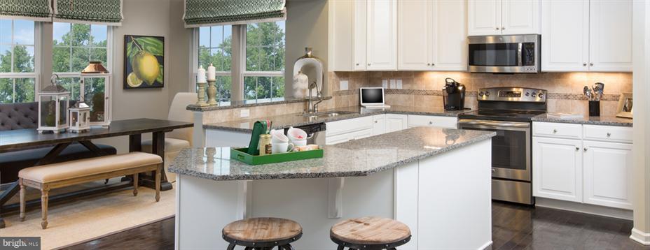 CREEKSIDE VILLAGE - Residential