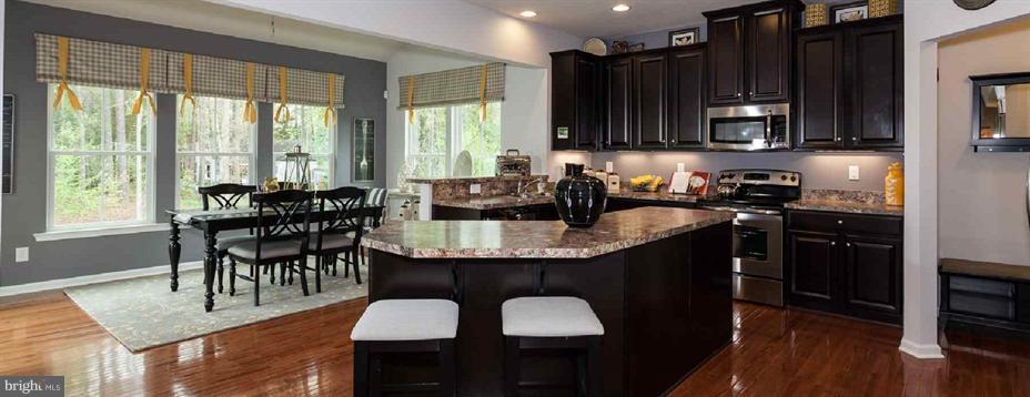 CREEKSIDE VILLAGE - Residential