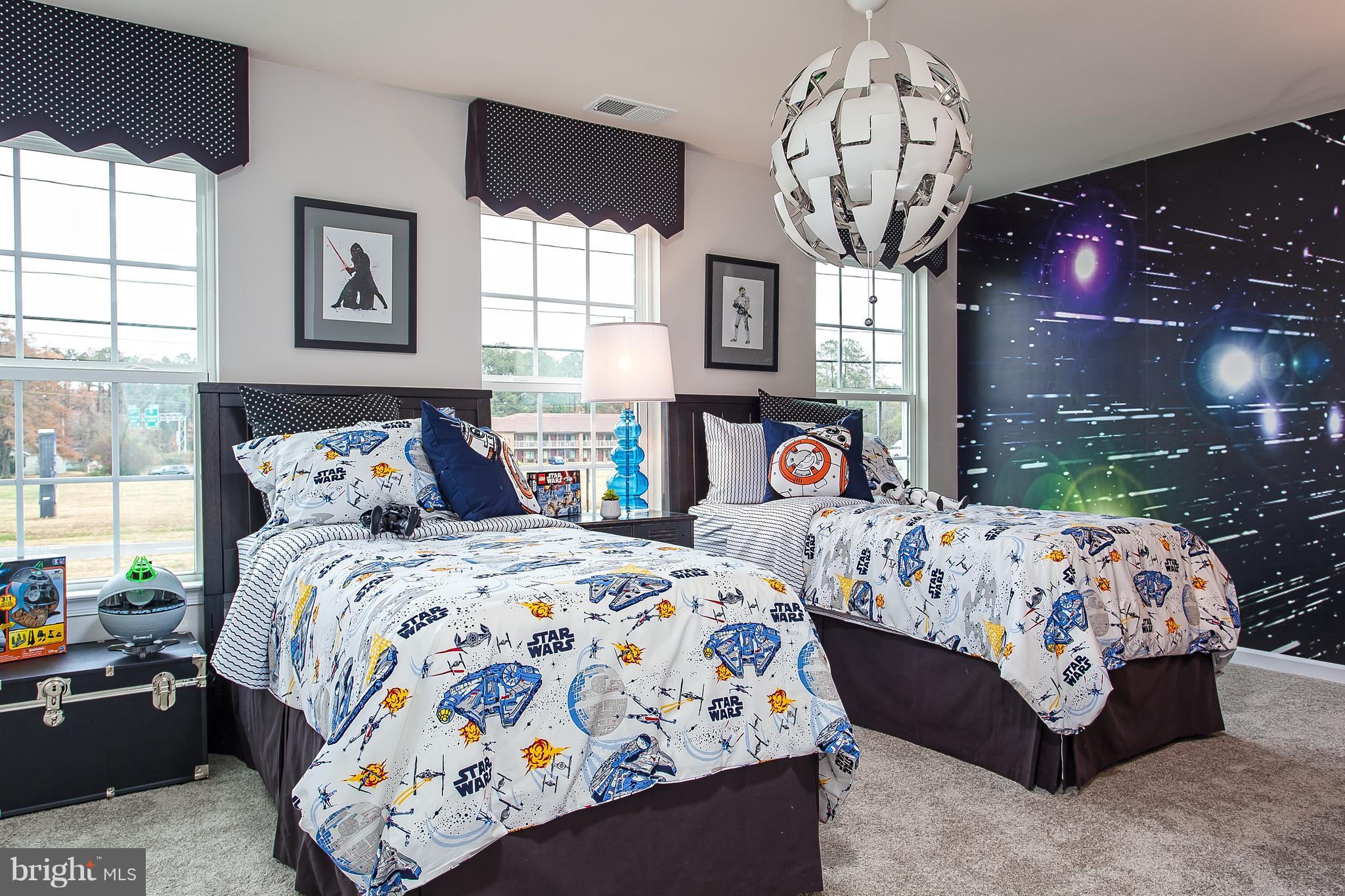 CREEKSIDE VILLAGE - Residential