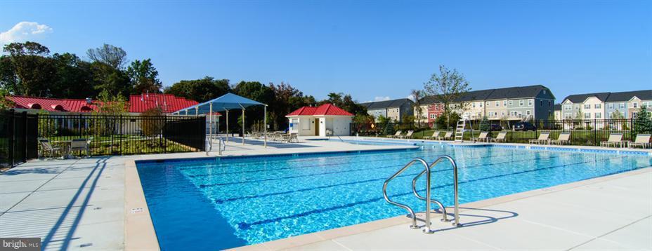 CREEKSIDE VILLAGE - Residential