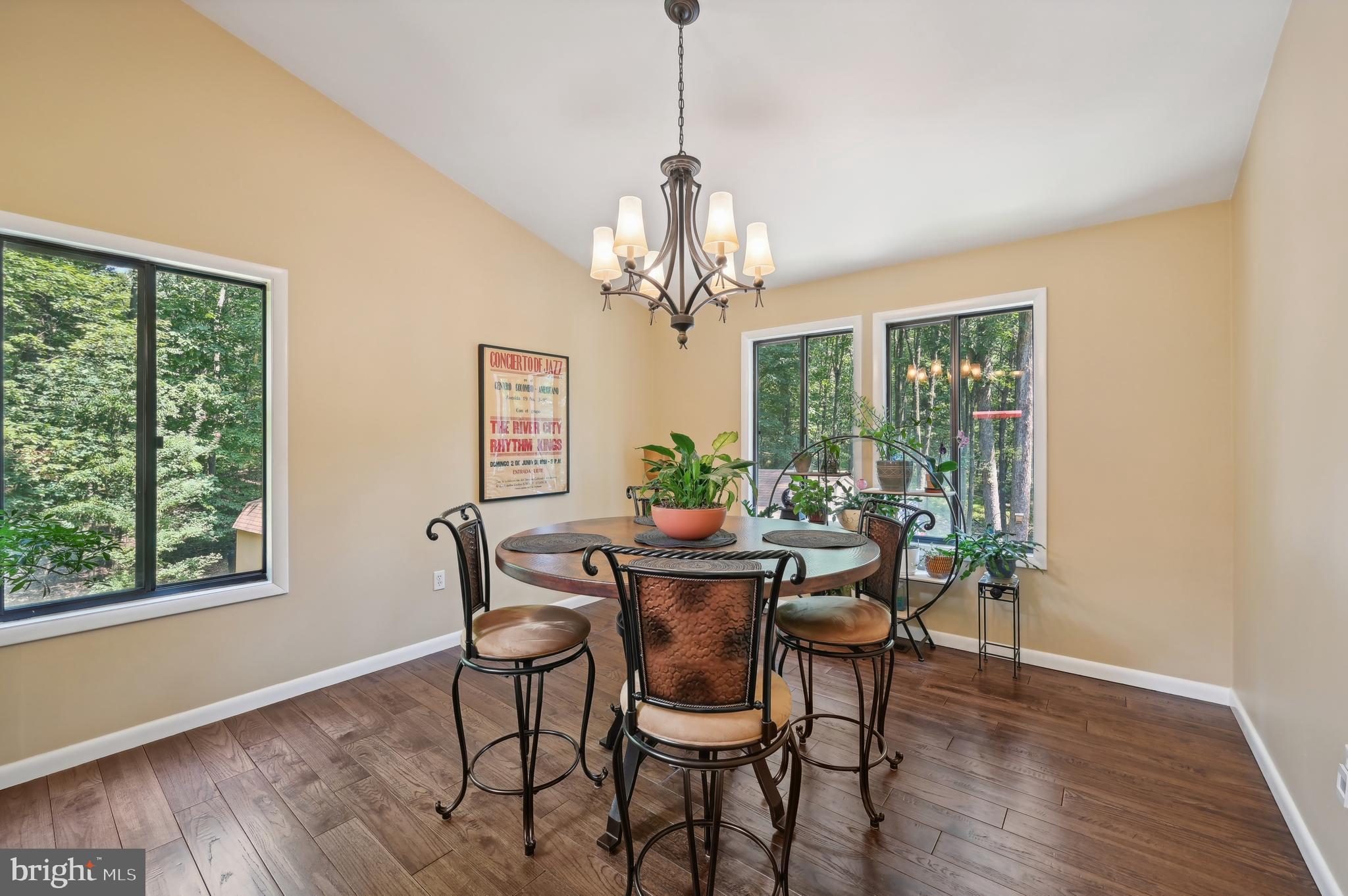 BRETTON WOODS - Residential