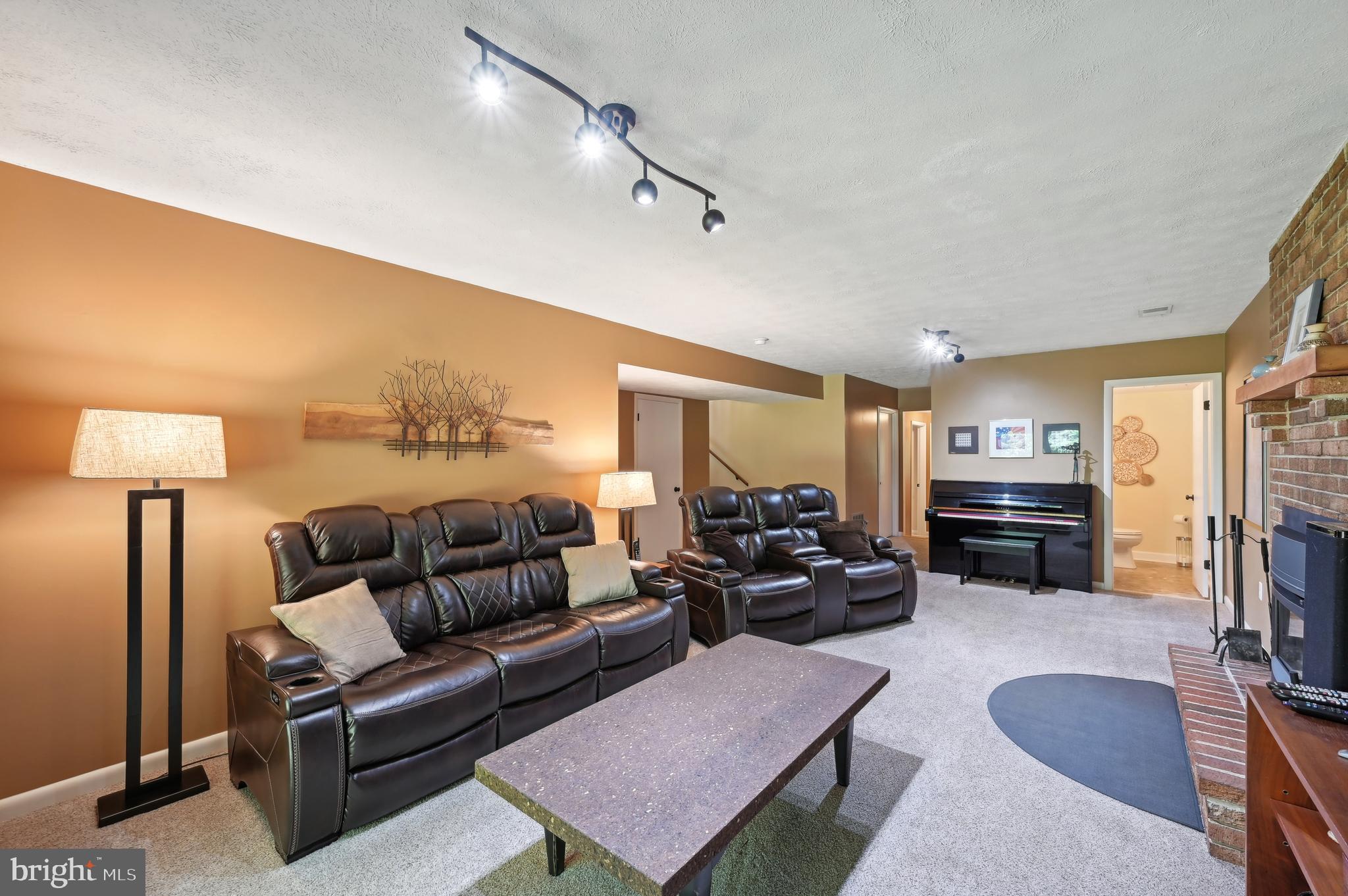 BRETTON WOODS - Residential