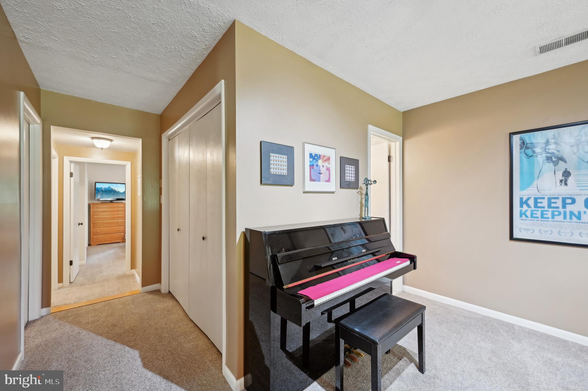 BRETTON WOODS - Residential