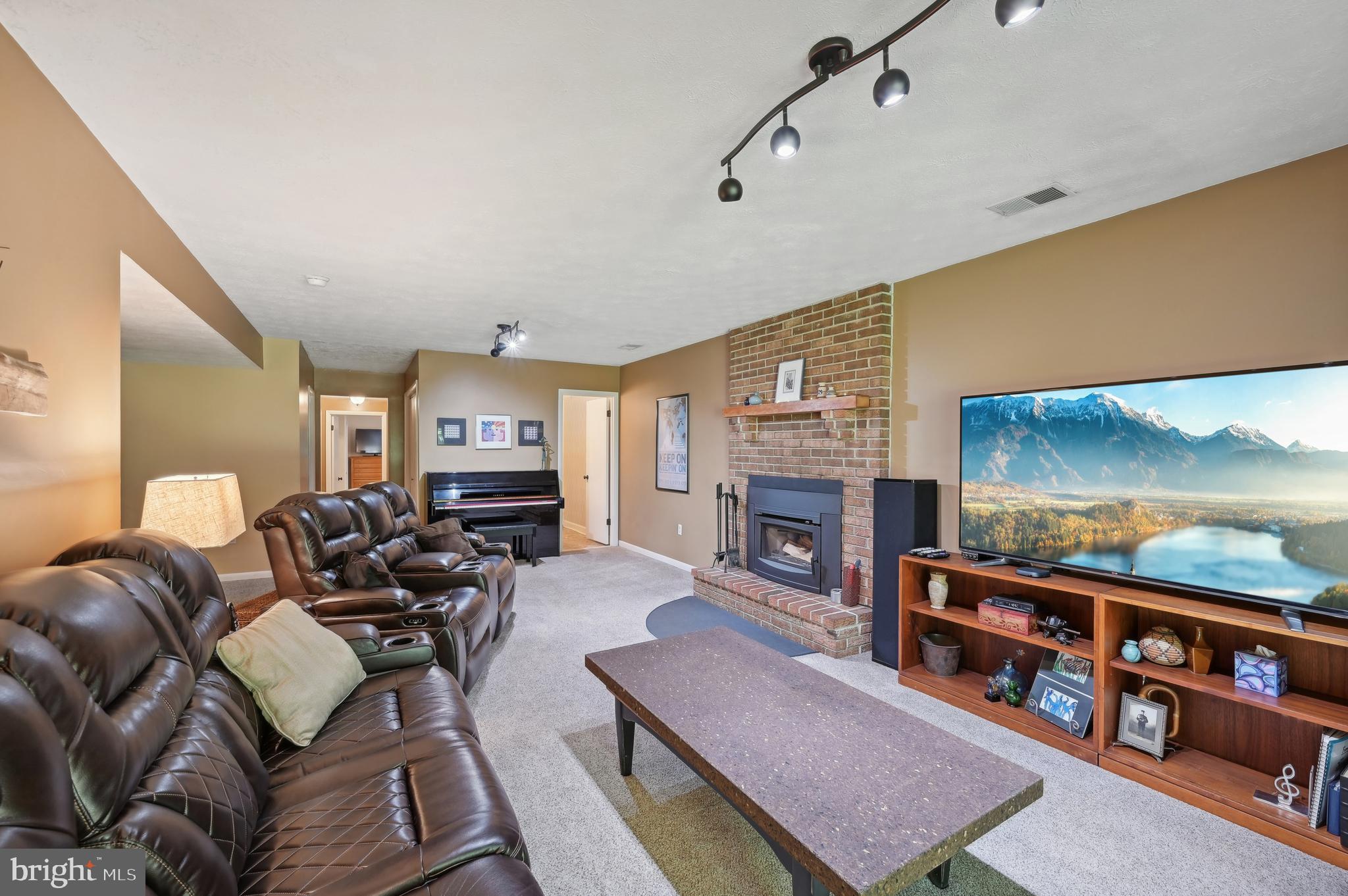 BRETTON WOODS - Residential