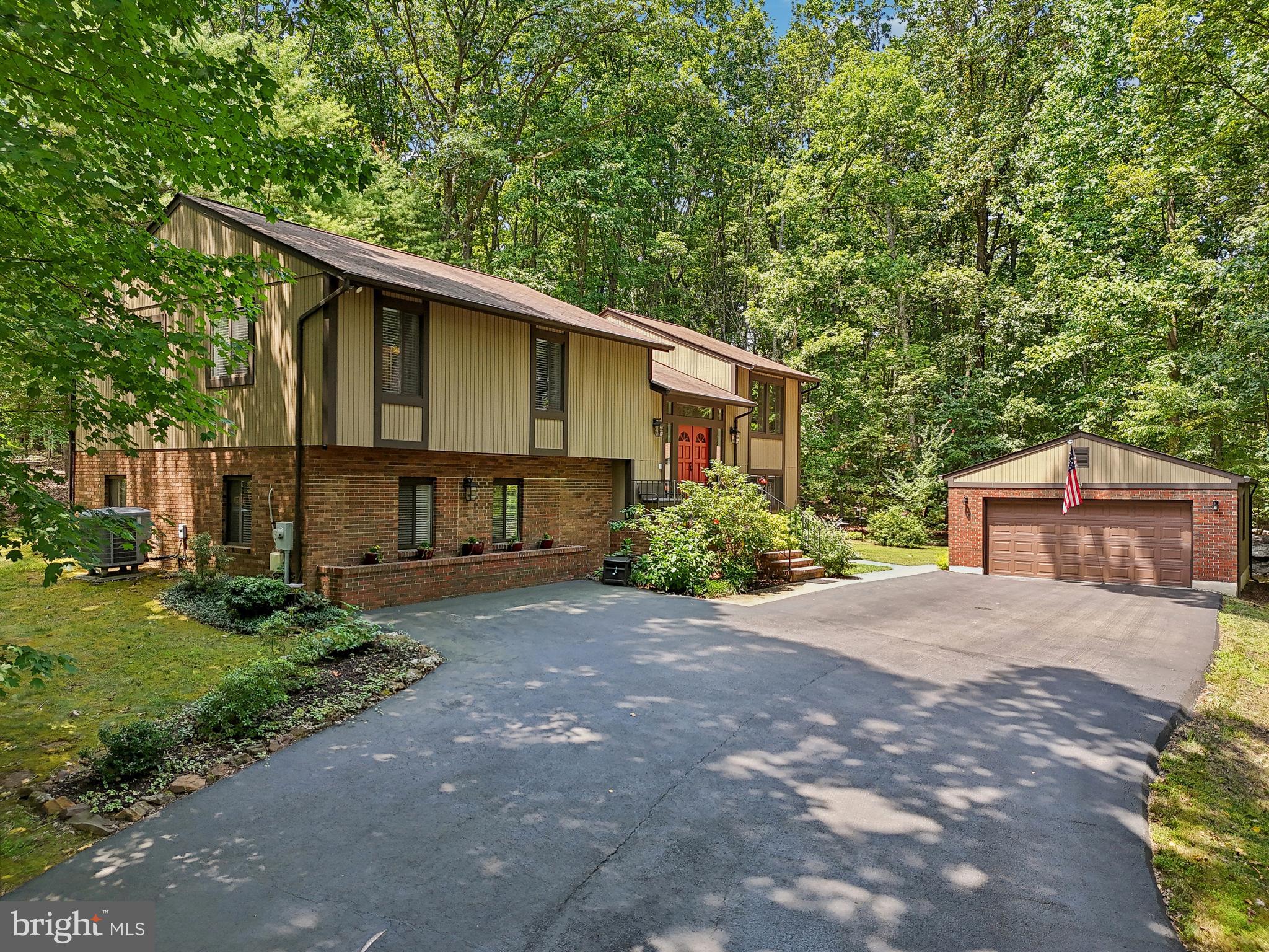 BRETTON WOODS - Residential