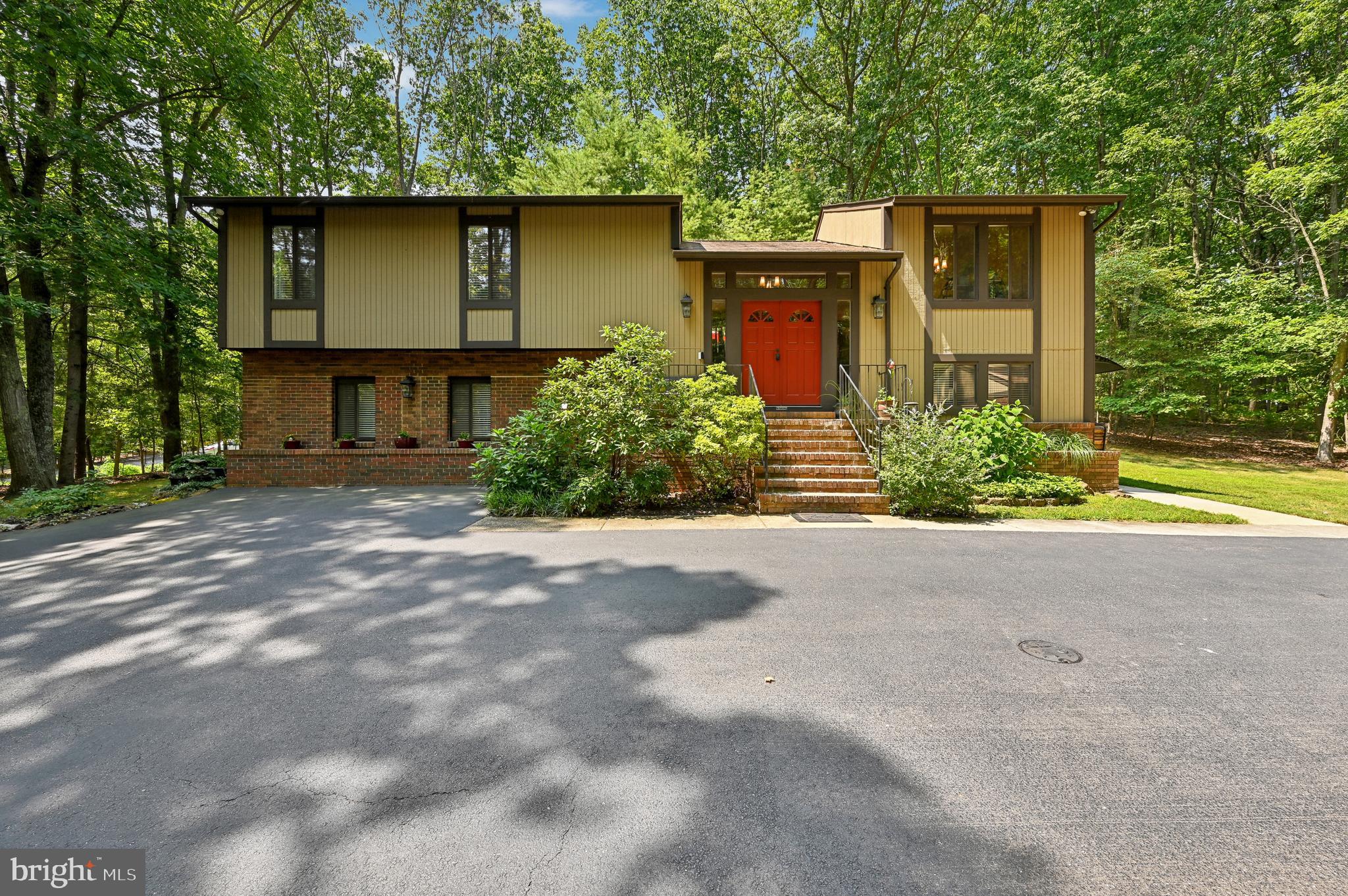 BRETTON WOODS - Residential