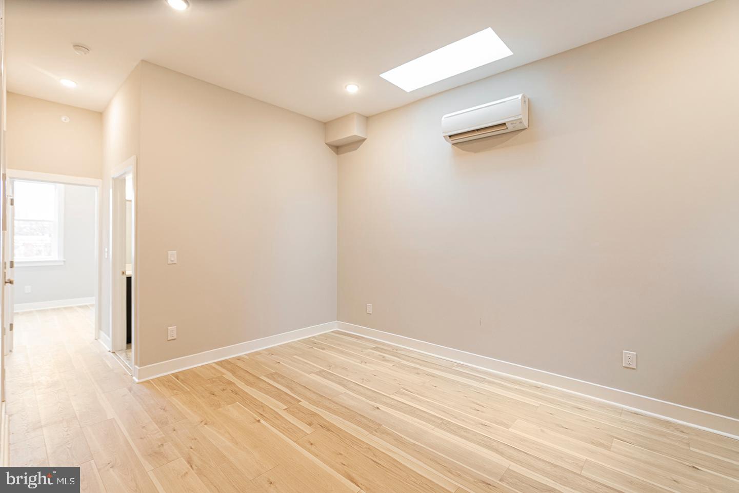 TEMPLE UNIVERSITY - Residential Lease