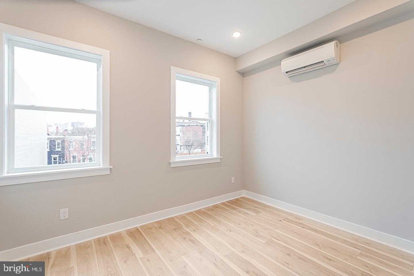 TEMPLE UNIVERSITY - Residential Lease