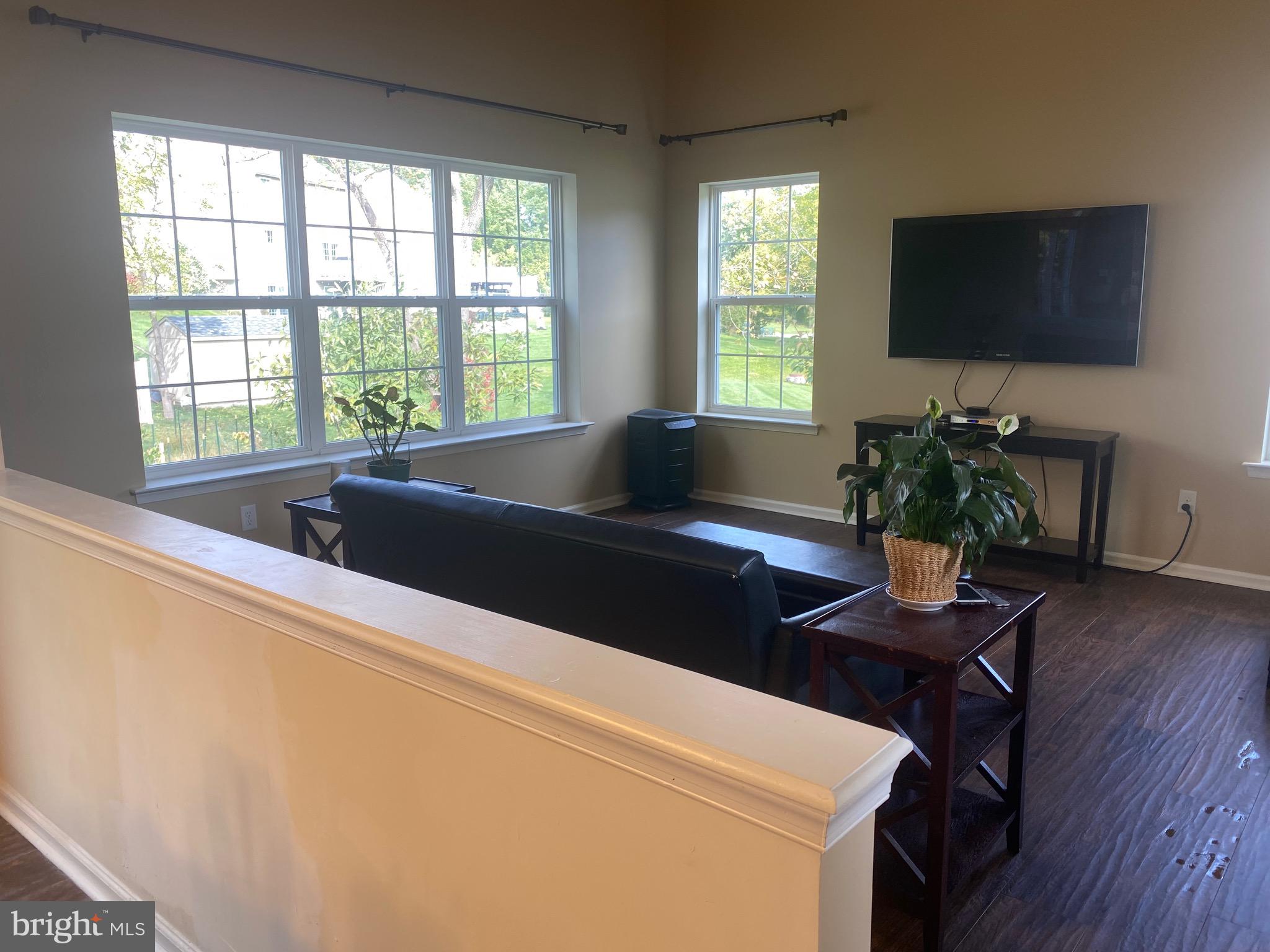 TOWNS EDGE - Residential