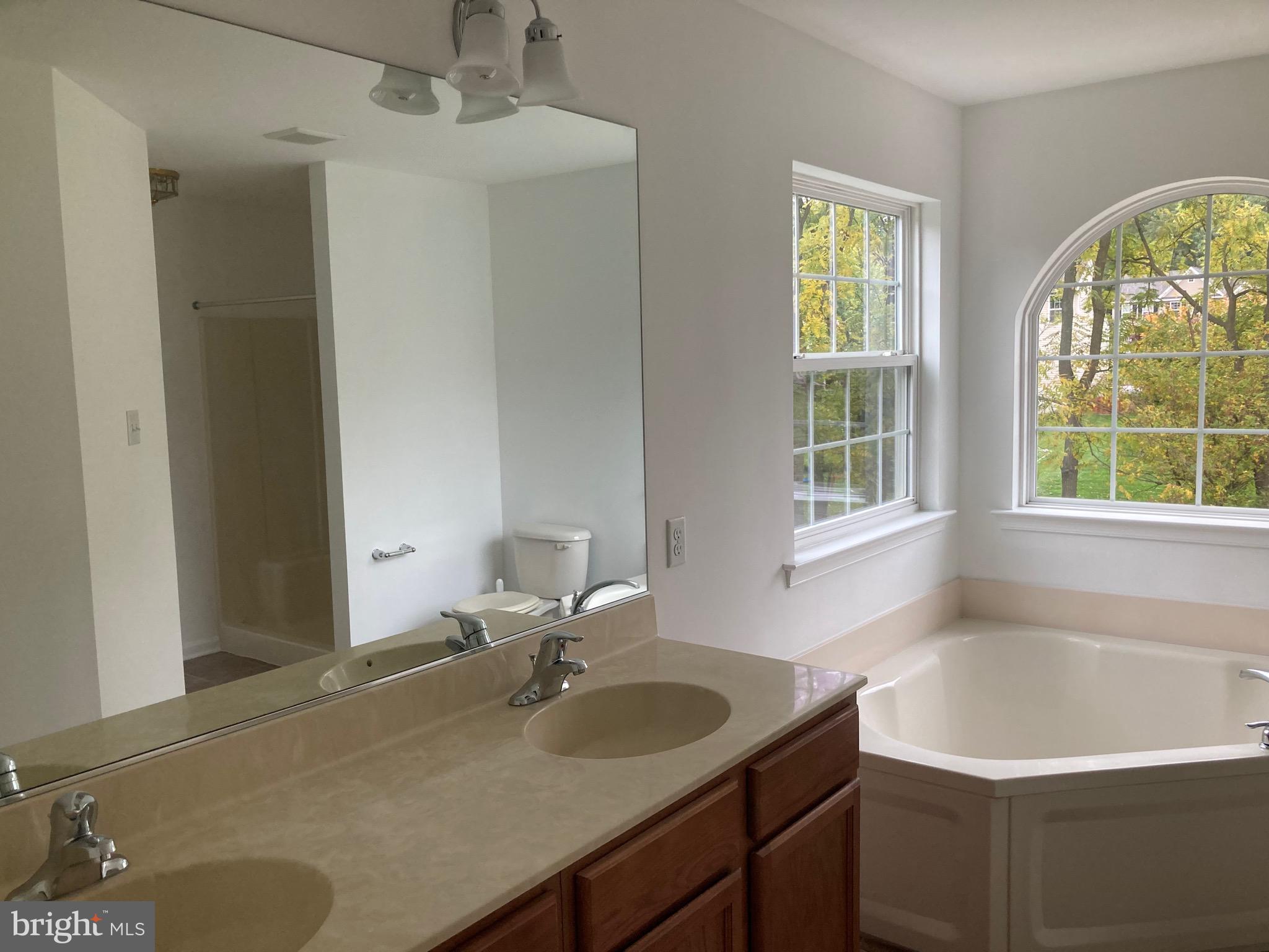 TOWNS EDGE - Residential