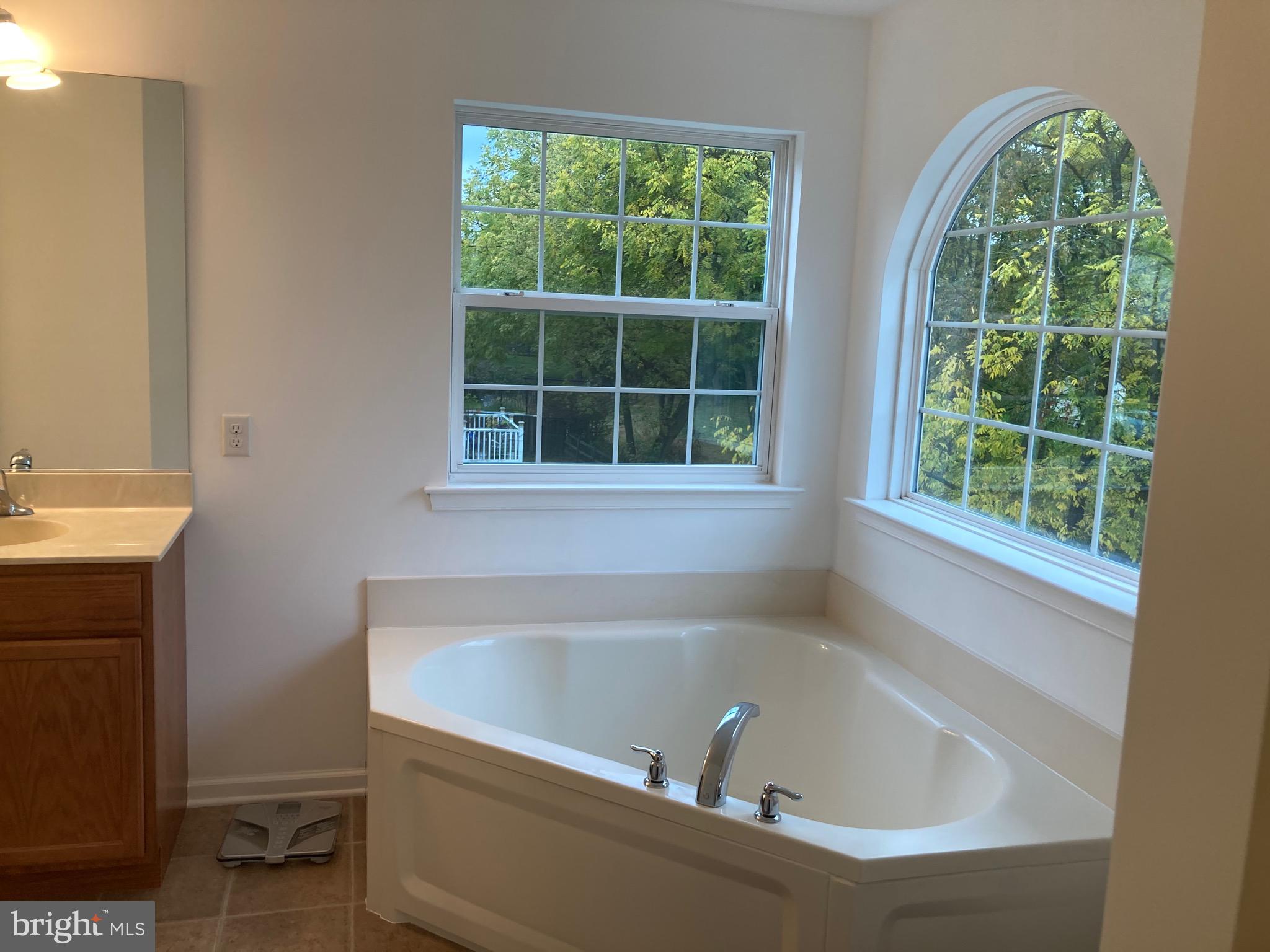 TOWNS EDGE - Residential