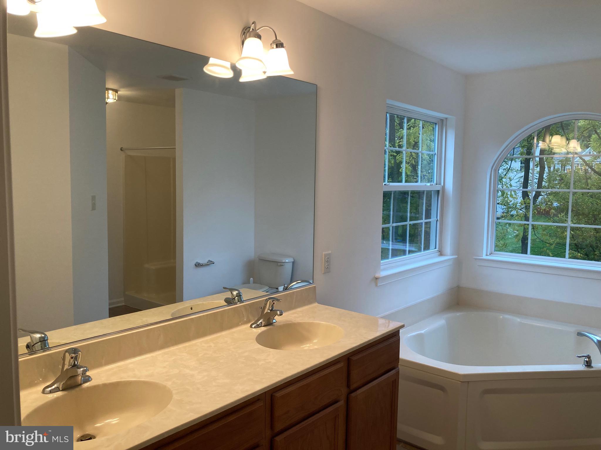 TOWNS EDGE - Residential