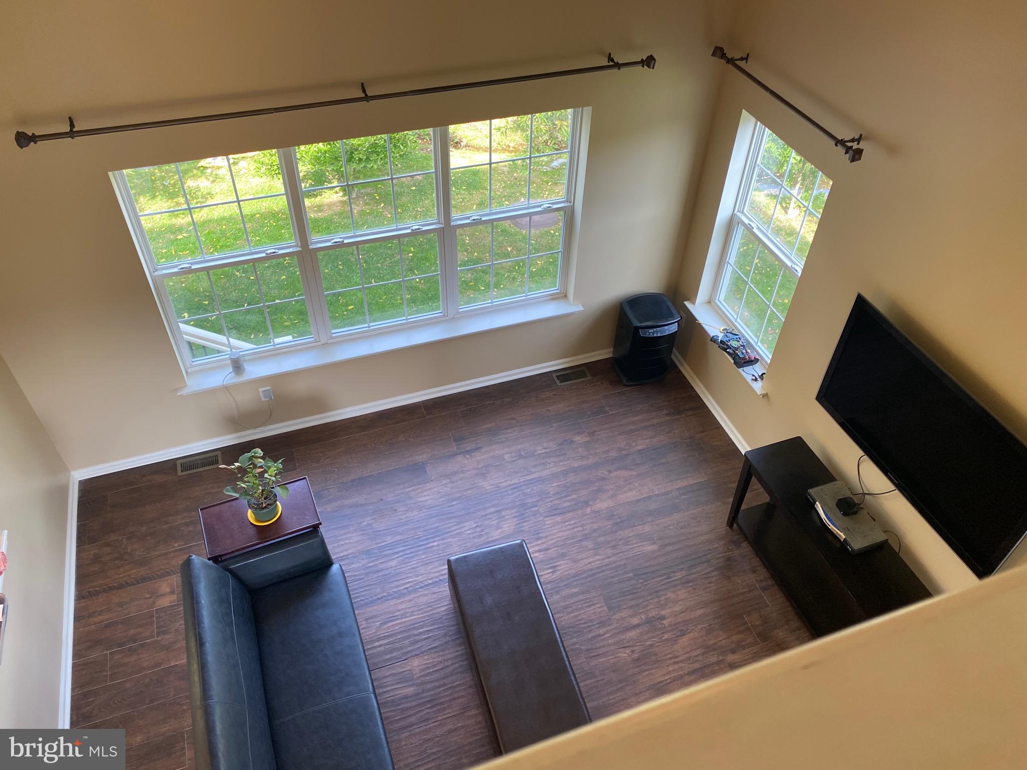 TOWNS EDGE - Residential