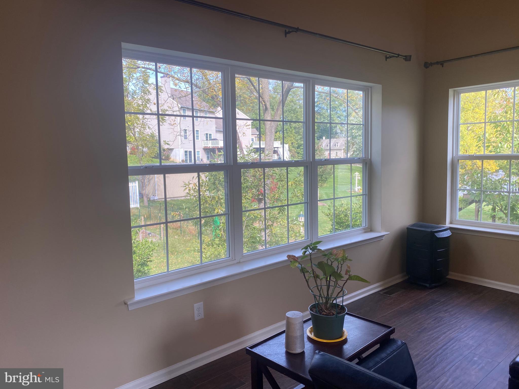 TOWNS EDGE - Residential