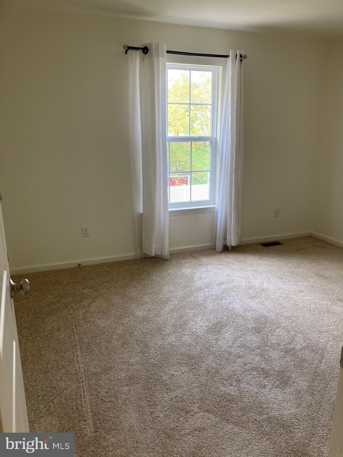 TOWNS EDGE - Residential