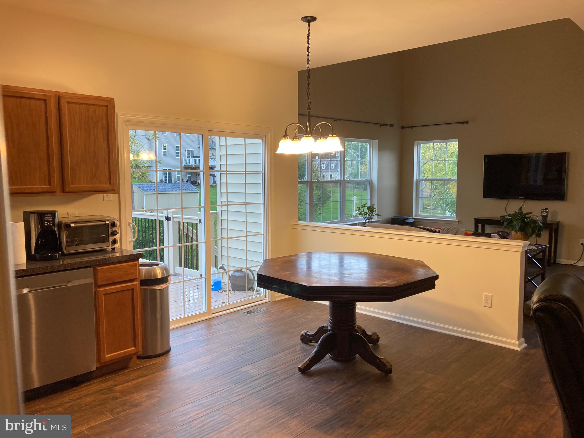 TOWNS EDGE - Residential