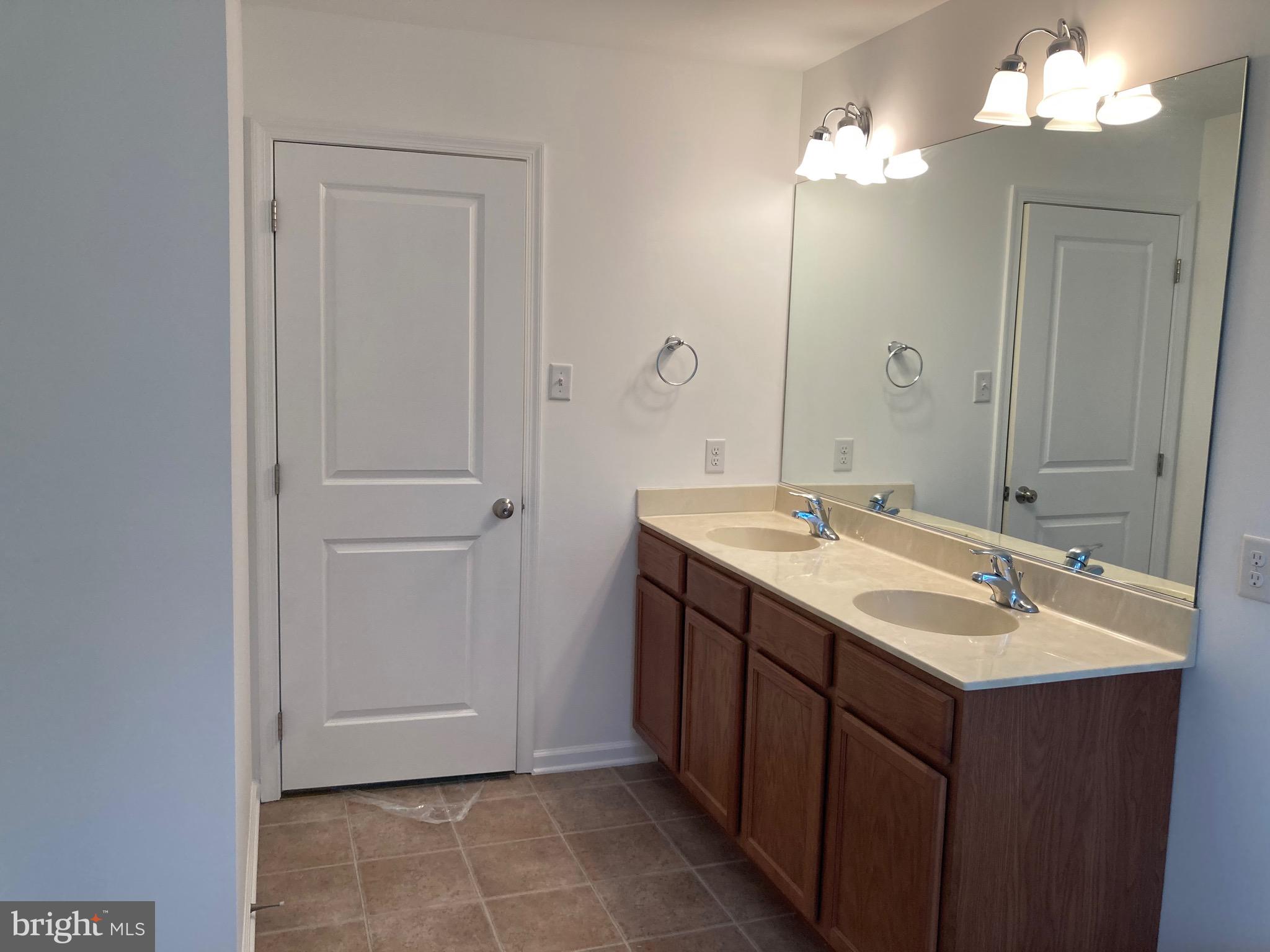 TOWNS EDGE - Residential