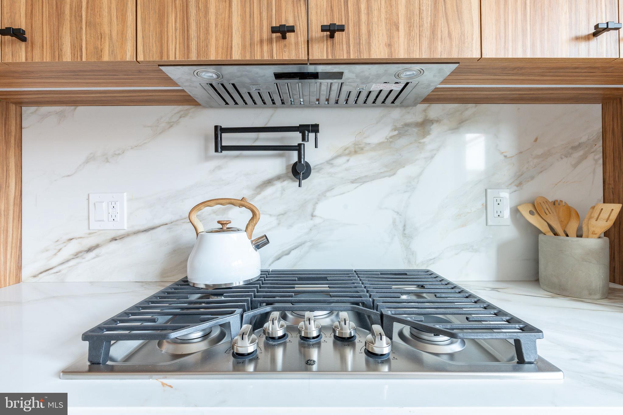 OLDE KENSINGTON - Residential