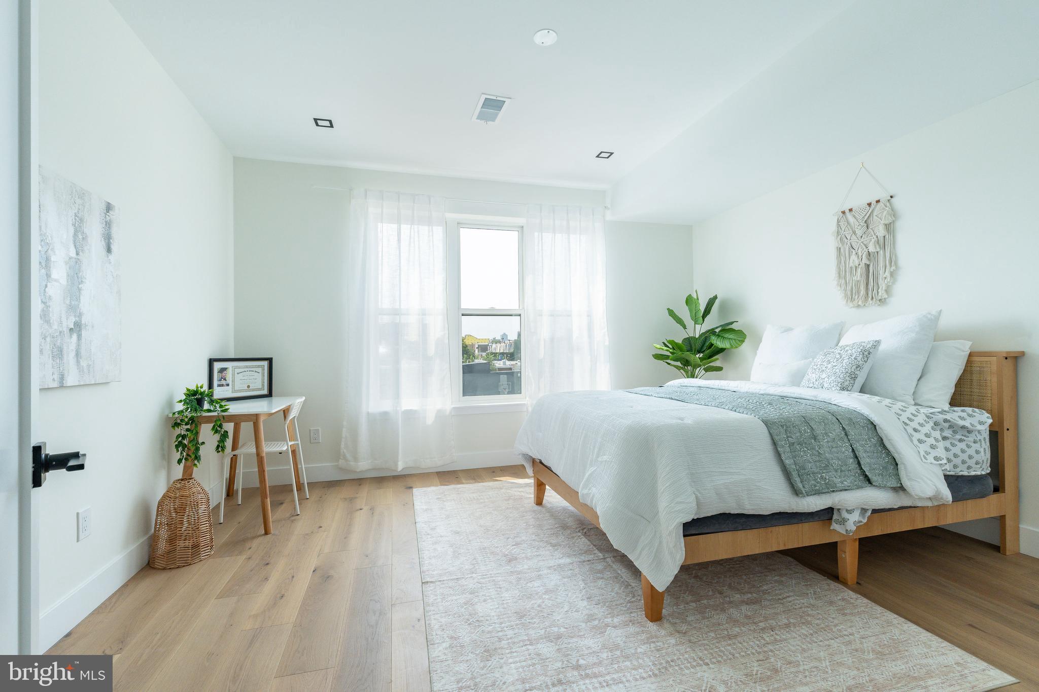 OLDE KENSINGTON - Residential