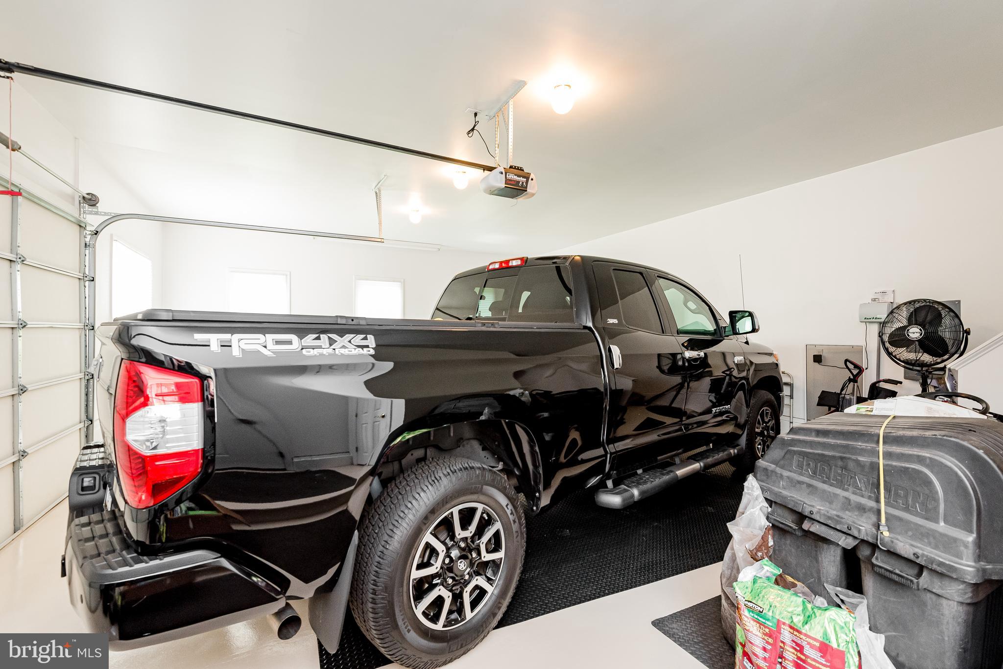 SWANN POINT ESTATES - Residential