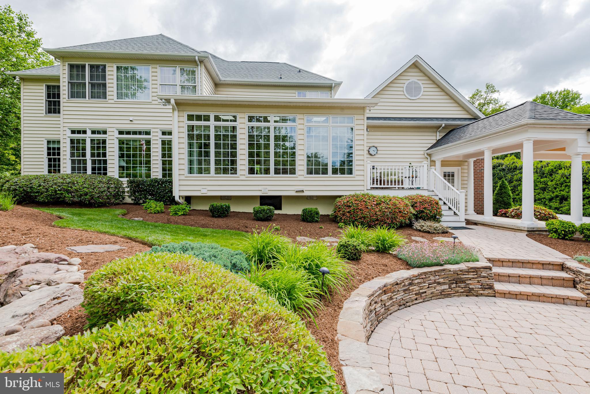 SWANN POINT ESTATES - Residential