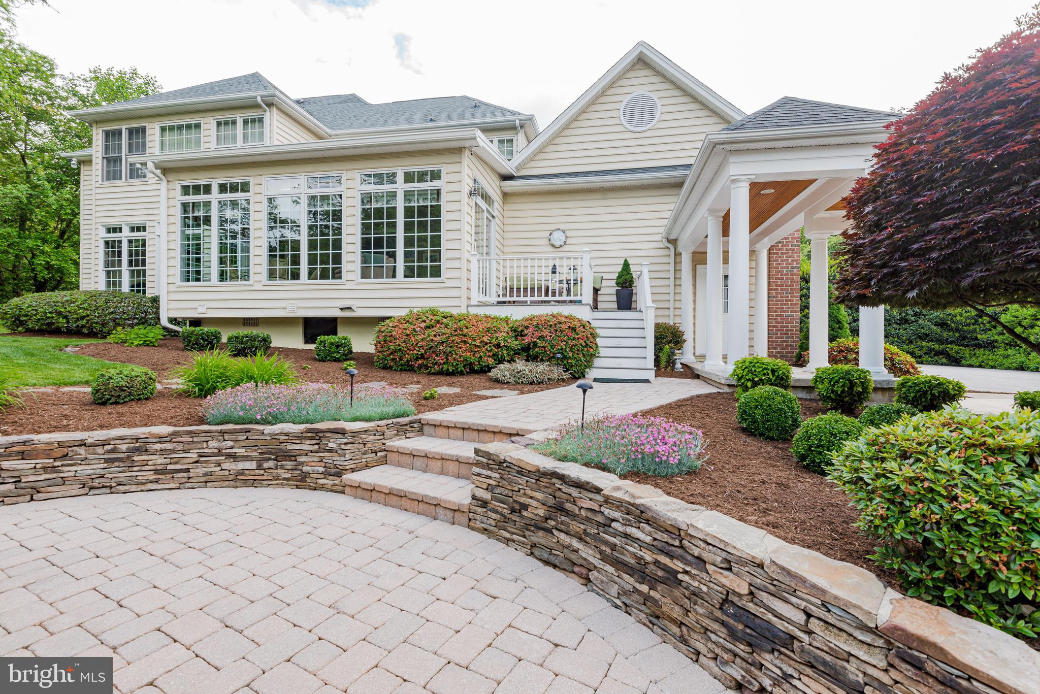 SWANN POINT ESTATES - Residential