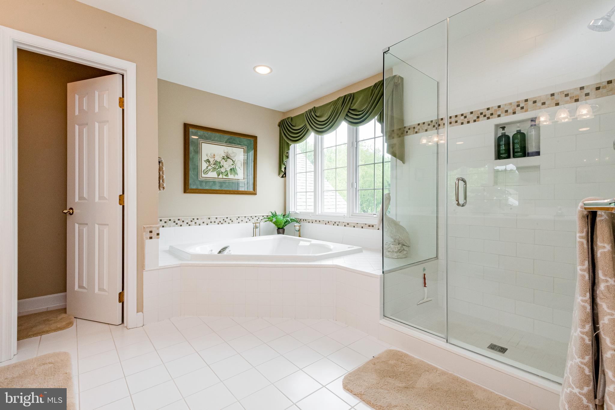 SWANN POINT ESTATES - Residential