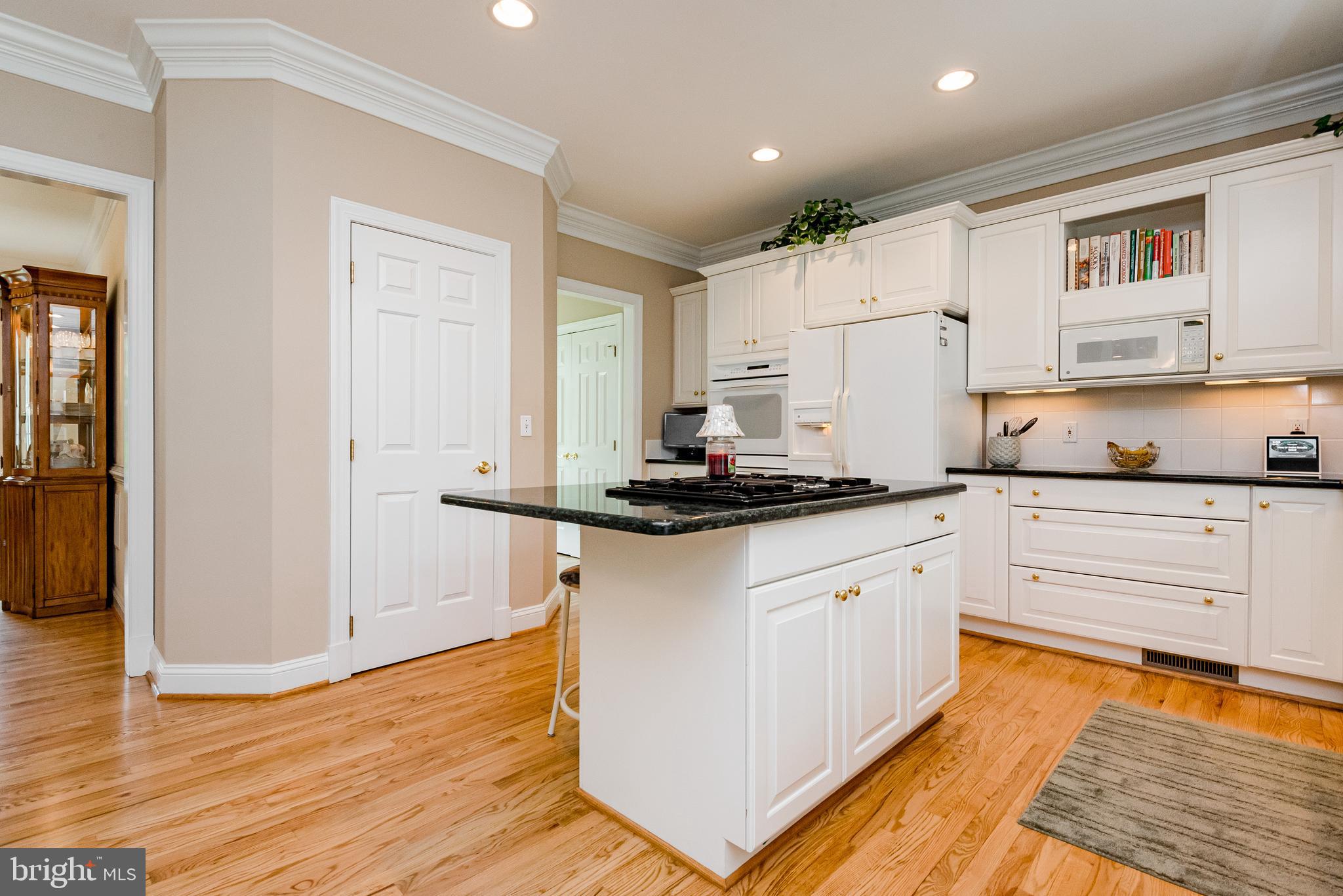 SWANN POINT ESTATES - Residential