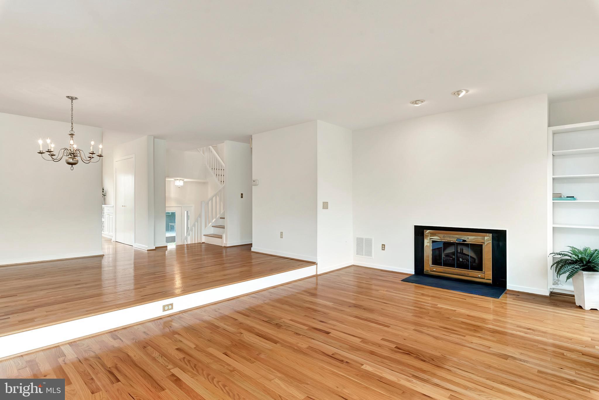 CHESAPEAKE LANDING - Residential