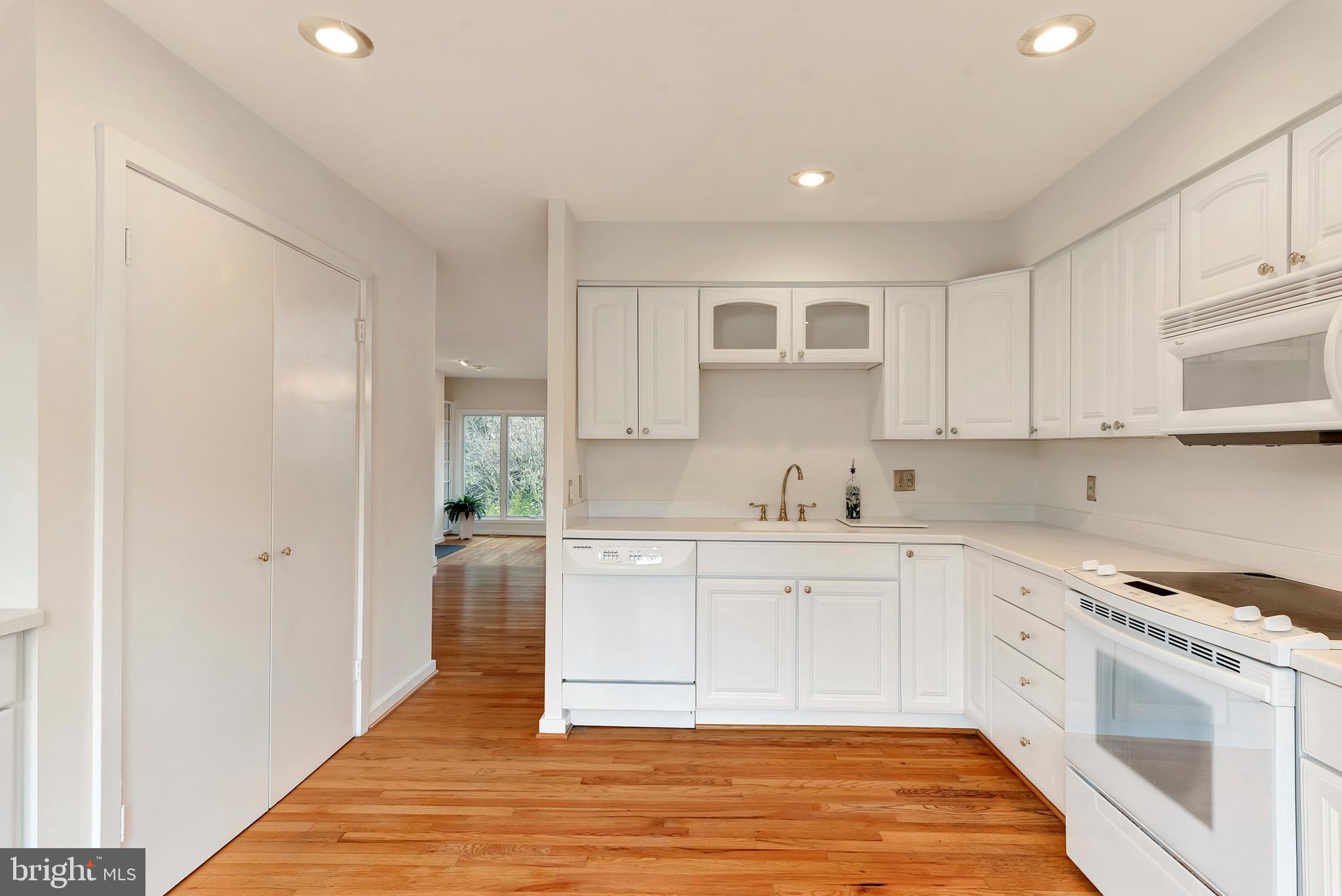 CHESAPEAKE LANDING - Residential