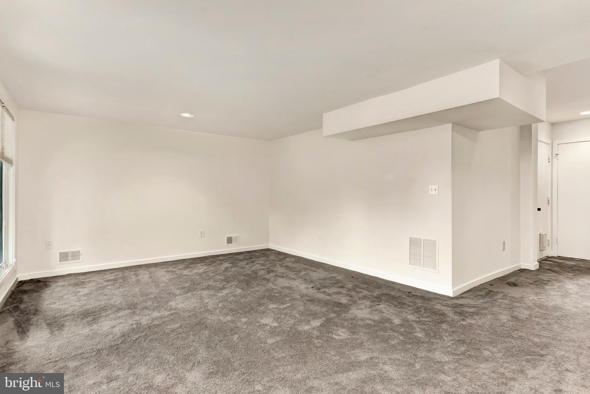 CHESAPEAKE LANDING - Residential