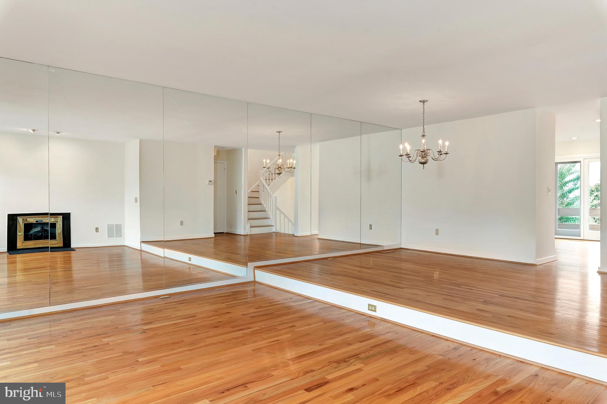 CHESAPEAKE LANDING - Residential