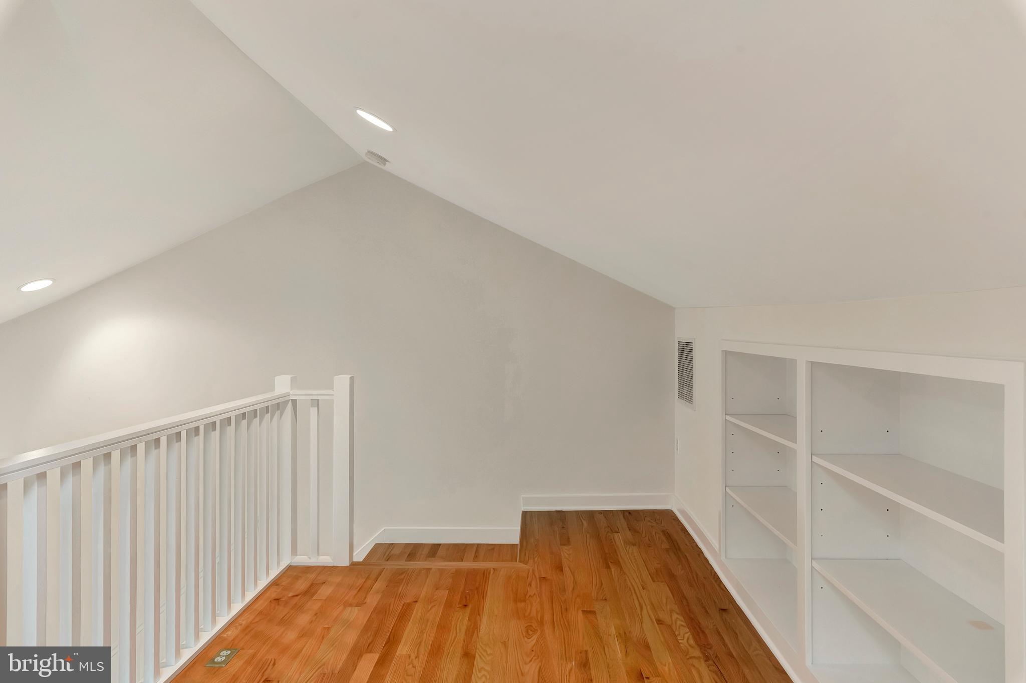 CHESAPEAKE LANDING - Residential