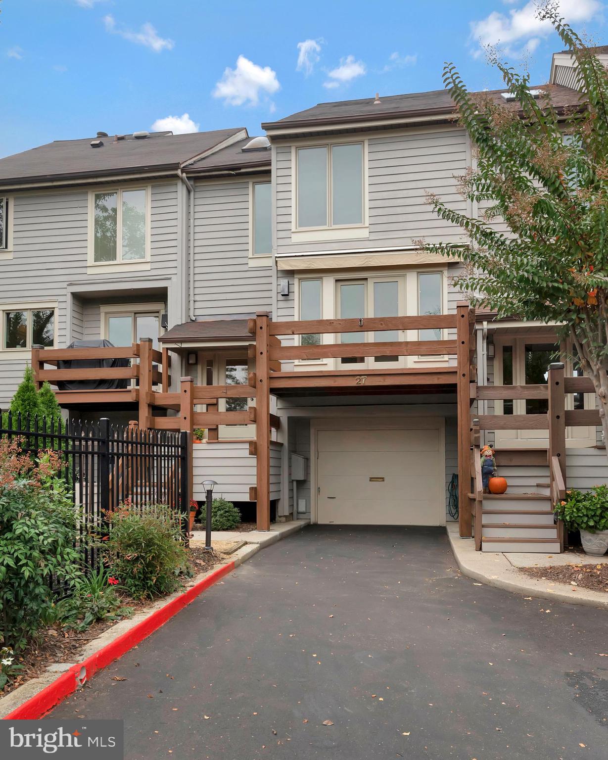 CHESAPEAKE LANDING - Residential