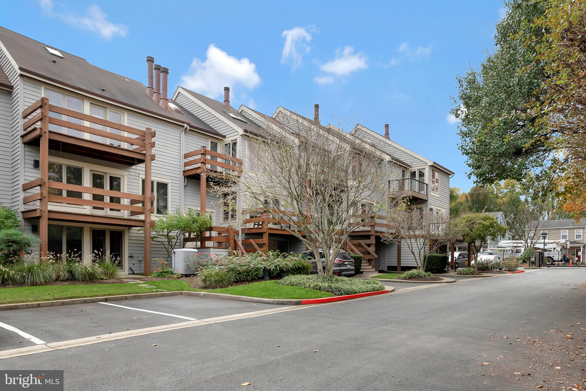 CHESAPEAKE LANDING - Residential