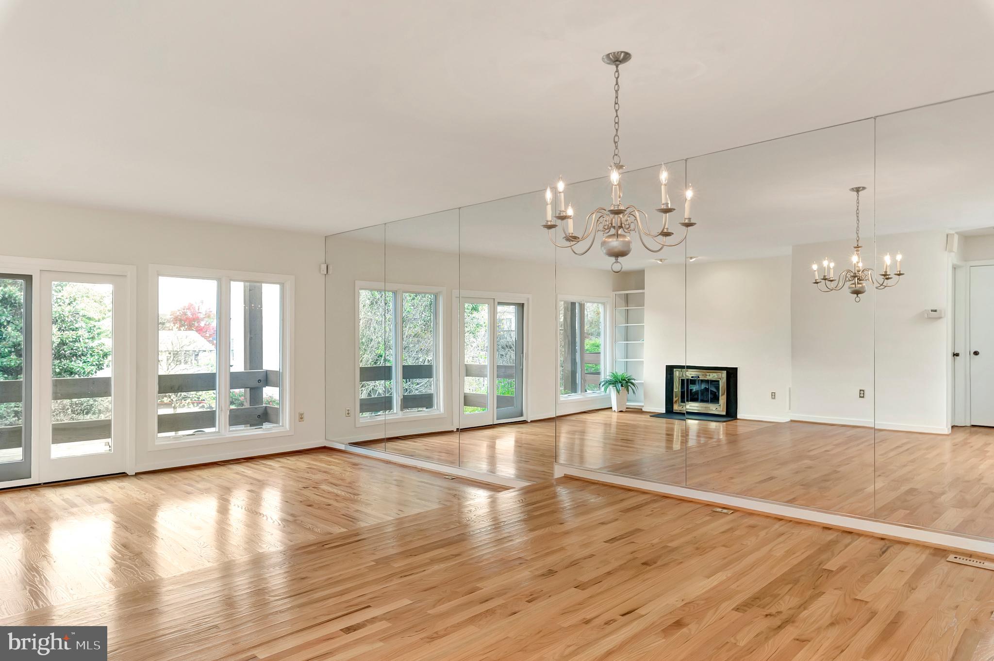 CHESAPEAKE LANDING - Residential