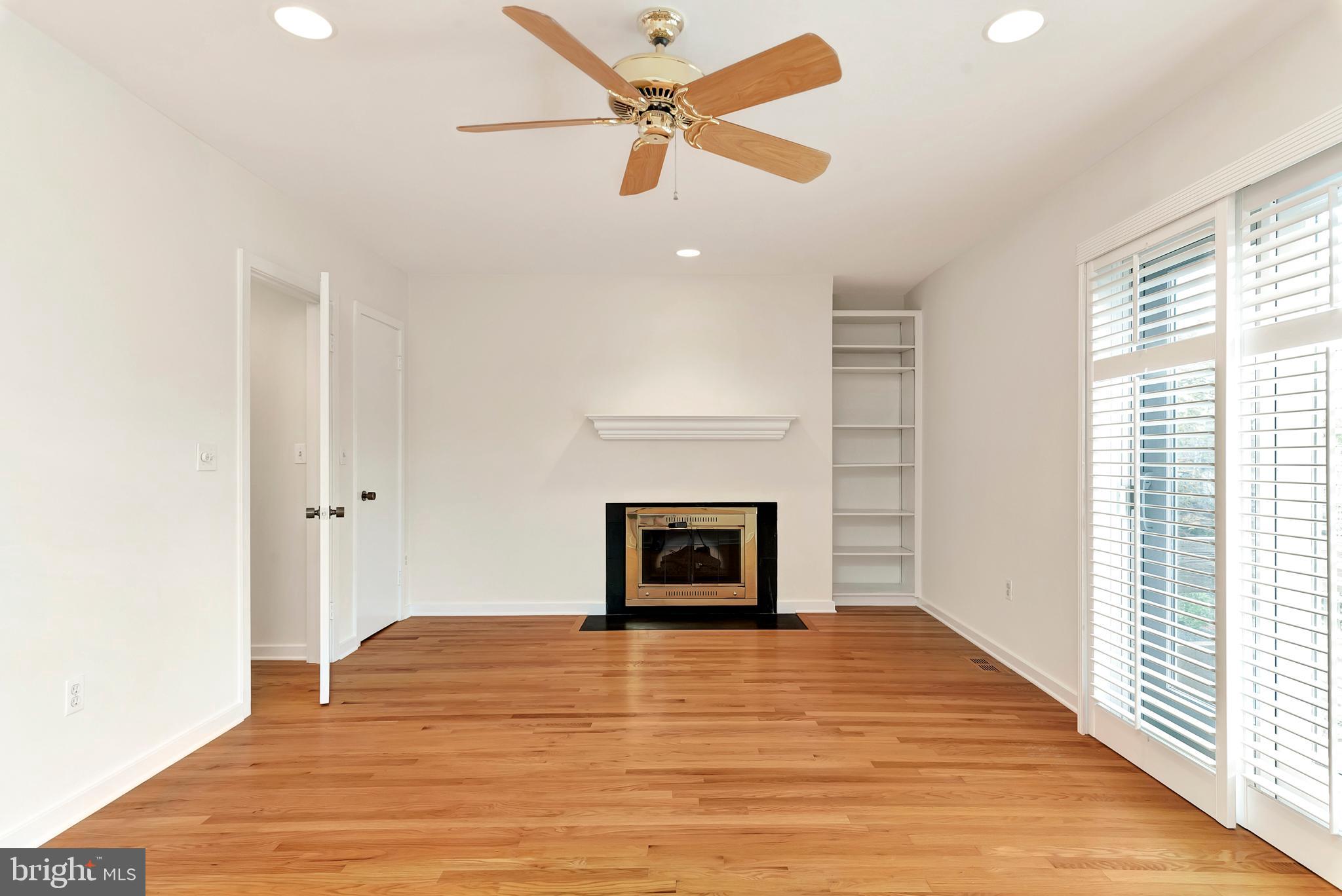 CHESAPEAKE LANDING - Residential