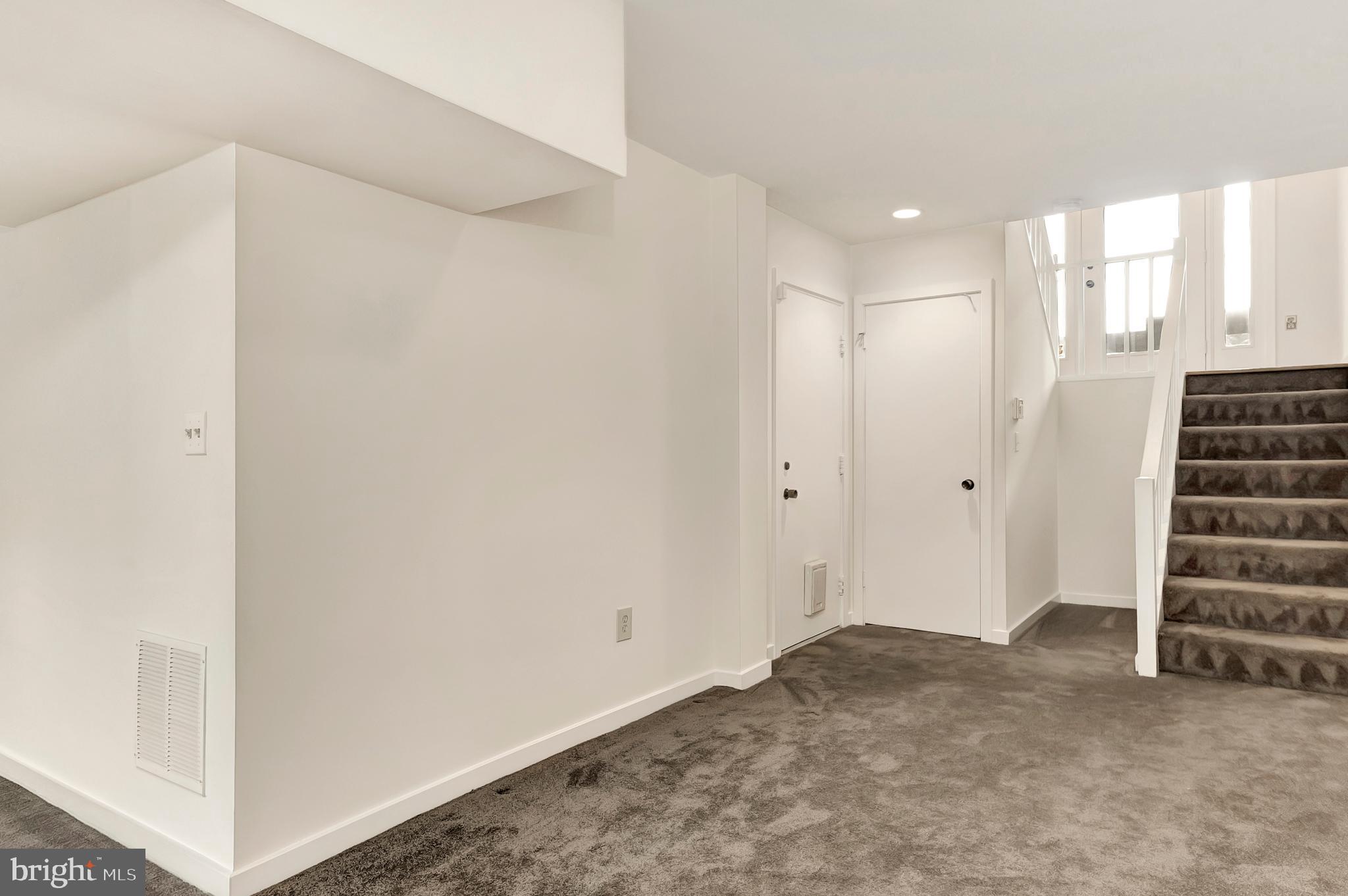 CHESAPEAKE LANDING - Residential